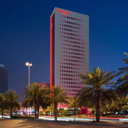 Ramada By Wyndham Riyadh King Fahd Road Extérieur photo The hotel at night